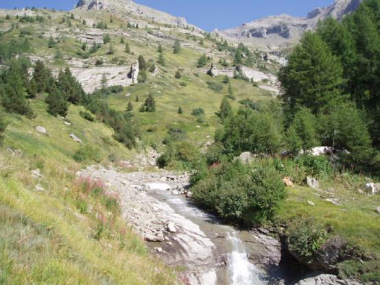 Découvez les lacs de haute montagne, venez vous ressourcer pour le temps d'un week-end